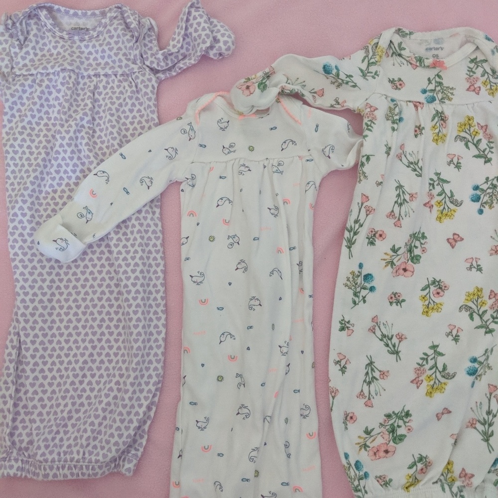 3- newborn Carter's sleeping gown